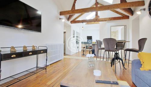 Apartment with Garden View