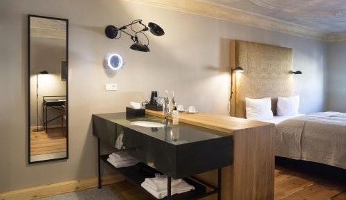 Superior “En Suite” L Marktblick