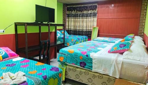 Deluxe Family Room