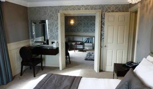 Cliff Suite