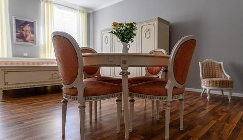 Deluxe Suite