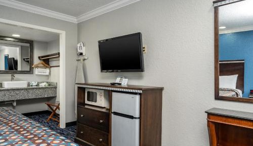 King Room - Non-Smoking