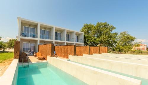 Exclusive Suite with Private Pool and Sea View