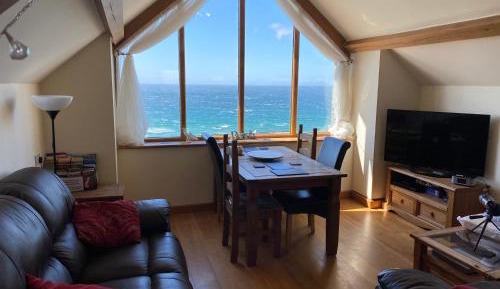 Cottage (4 Adults) with Sea Views