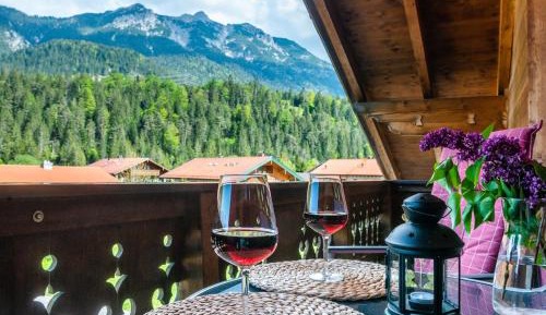 Ferienwohnung 5 mit Balkon und Blick auf die Berge