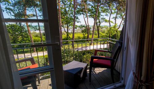 Deluxe Double Room with Balcony and Sea View - 7