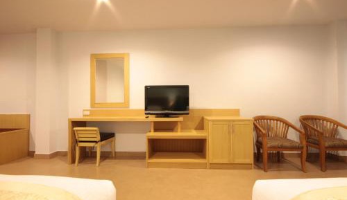 Deluxe Double or Twin Room with Pool View