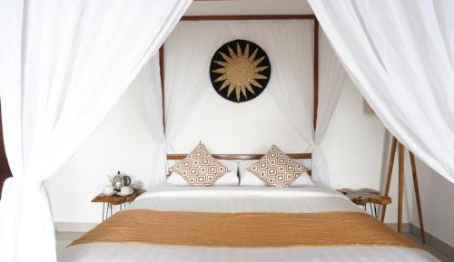 Suite with Mountain View