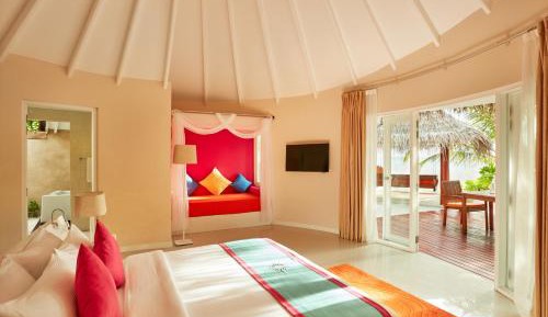  Deluxe Beach Villa | *Free sea plane transfers for 2 pax. Minimum 7-night stay. 4-6 nights stay: 50% off until 31.10.2025*