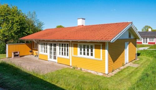 Three-Bedroom Holiday Home 
