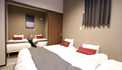 Family Room with Shower Room2