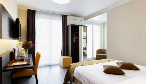 Double Room City Side