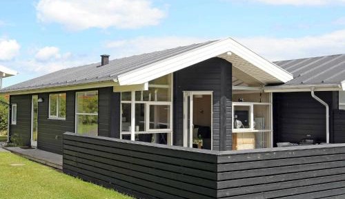 Three-Bedroom Holiday Home 