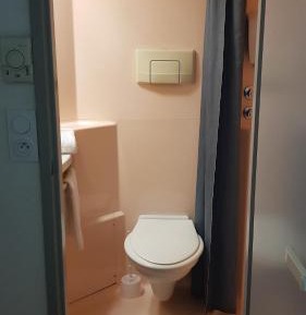 Triple Room (1 Double Bed + 1 Single Bed)