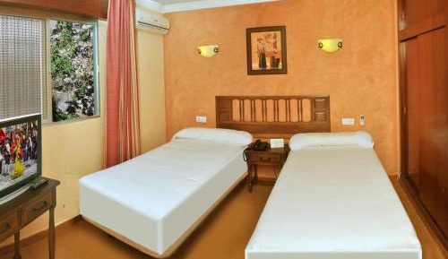 Double or Twin Room with Sea View