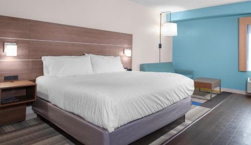 Standard King Room with Sofa Bed