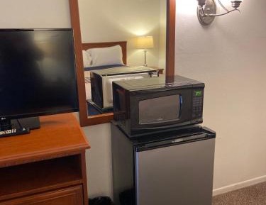 Queen Room - Disability Access - Non-Smoking