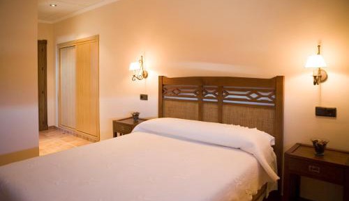 Single Room with Private Bathroom