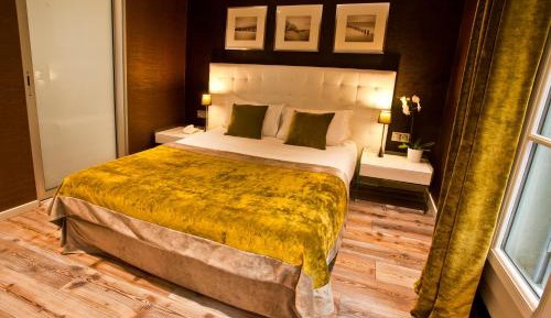 Superior Double Queen Room