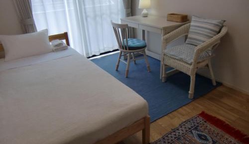 Single Room with Shared Bathroom