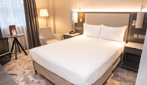 Executive Twin Room with Walk-In Shower - Non-Smoking
