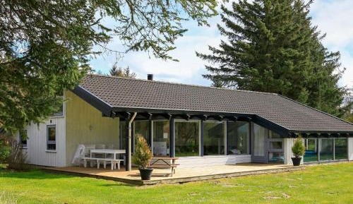 Three-Bedroom Holiday Home 