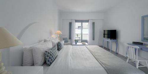 Superior Suite with Outdoor Jetted Tub - Split Level -15% Discount on Food and Beverage