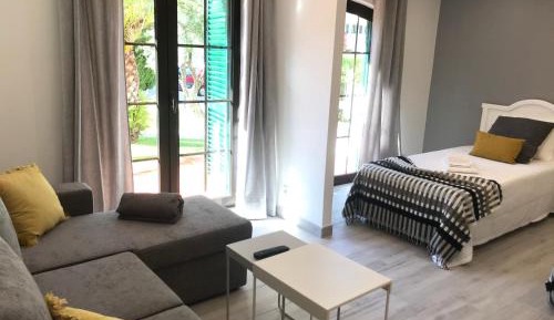 Studio Apartment