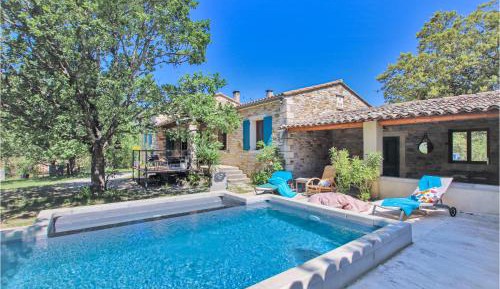 Three-Bedroom Holiday Home 