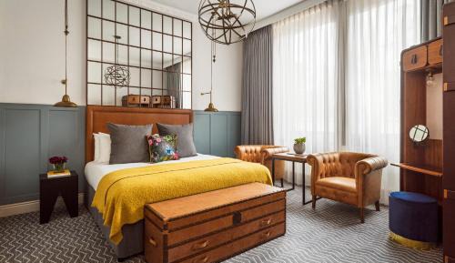 Premium King Room
