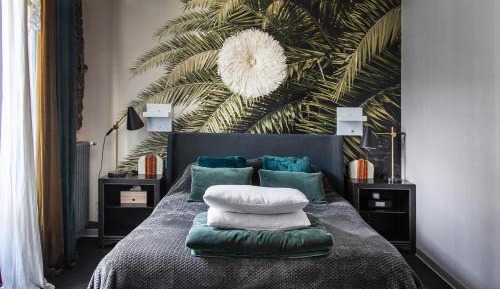 Deluxe Room (2 Adults + 1 Child)