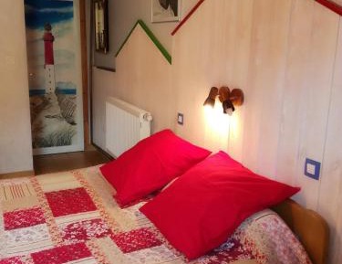 Family Room with Garden View