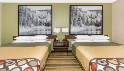 Queen Room with Two Queen Beds - Pet Friendly/Non-Smoking