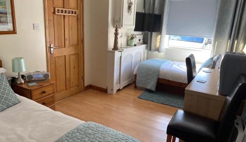 Twin Room with Ensuite and Private Entrance
