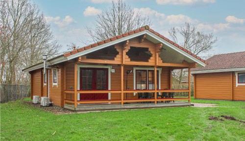 Three-Bedroom Holiday Home 