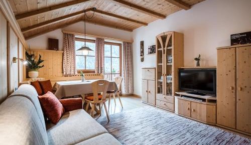 Superior One-Bedroom Apartment with Balcony