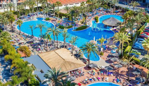 Sol Pool View Pelicanos