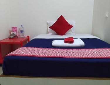 Single Room with Shared Bathroom