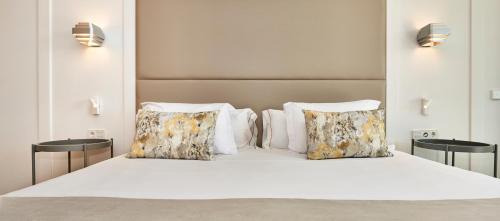 Prestige Suite with Pool Access
