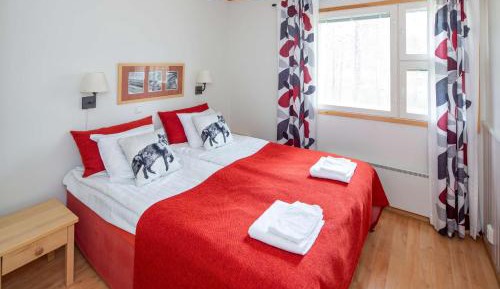 Large Two-Bedroom Apartment with Sauna - Annex