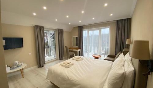 Deluxe Double Room with Bath