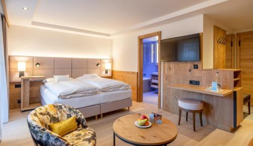 Standard Double Room with partial Matterhorn View