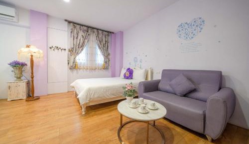 Quadruple Room with Private Bathroom