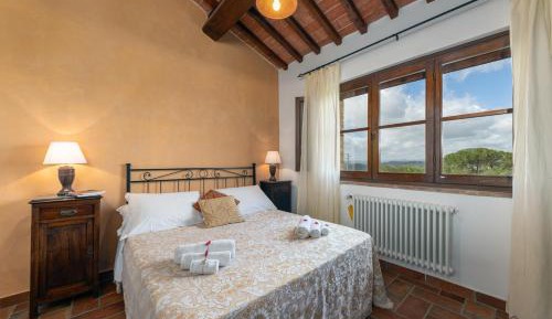 Three-Bedroom Apartment - Split Level