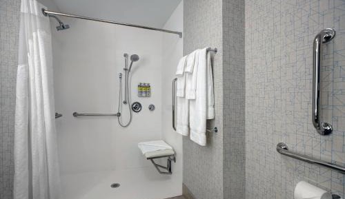 King Suite - Disability Access