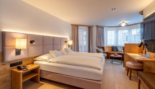 Large Double Room with Matterhorn View