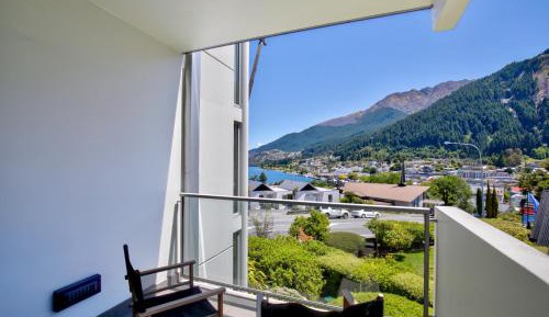 Superior Room with Two Double Beds – Lake View