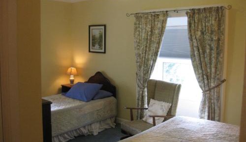 Family Room (2 Adults + 1 Child)