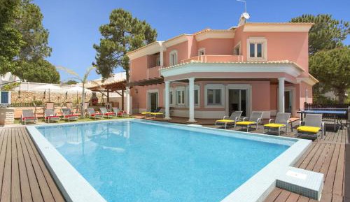 Six-Bedroom Villa 
