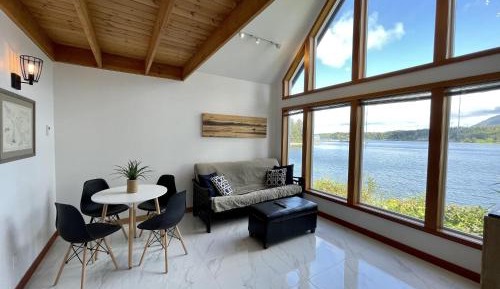 One-Bedroom Holiday Home